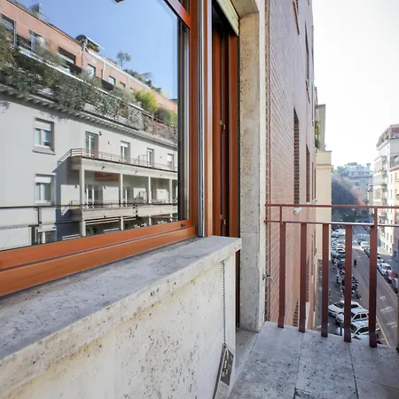Appartement Milan Duomo - Designer Apartment - Morozzo 1939 *