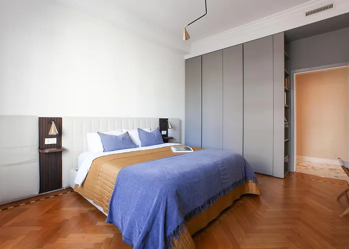 Apartament Morozzo1939 - An Authentic Milanese Home, Near Duomo *